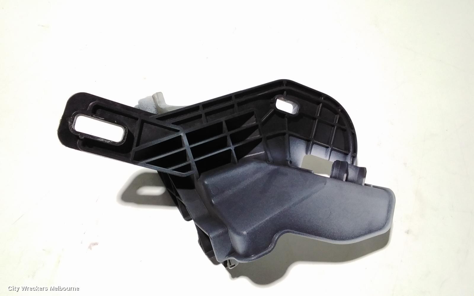 LAND ROVER RANGEROVER EVOQUE, L538, 11/2011 - 01/2019, RHF  MOUNTING BRACKET BJ32-16A142-AA: 87060