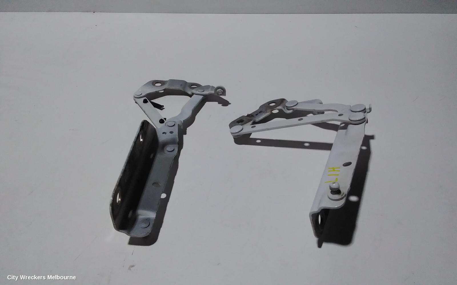 LAND ROVER RANGEROVER EVOQUE BONNET HINGE/STRUT, L538, HINGE (PAIR), 11/2011 - 01/2019