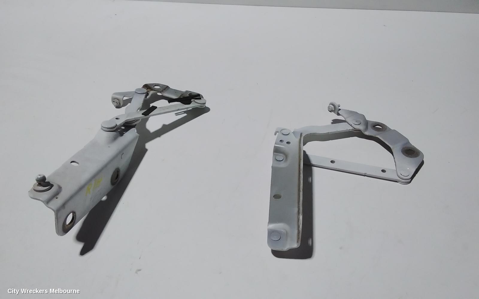 LAND ROVER RANGEROVER EVOQUE BONNET HINGE/STRUT, L538, HINGE (PAIR), 11/2011 - 01/2019