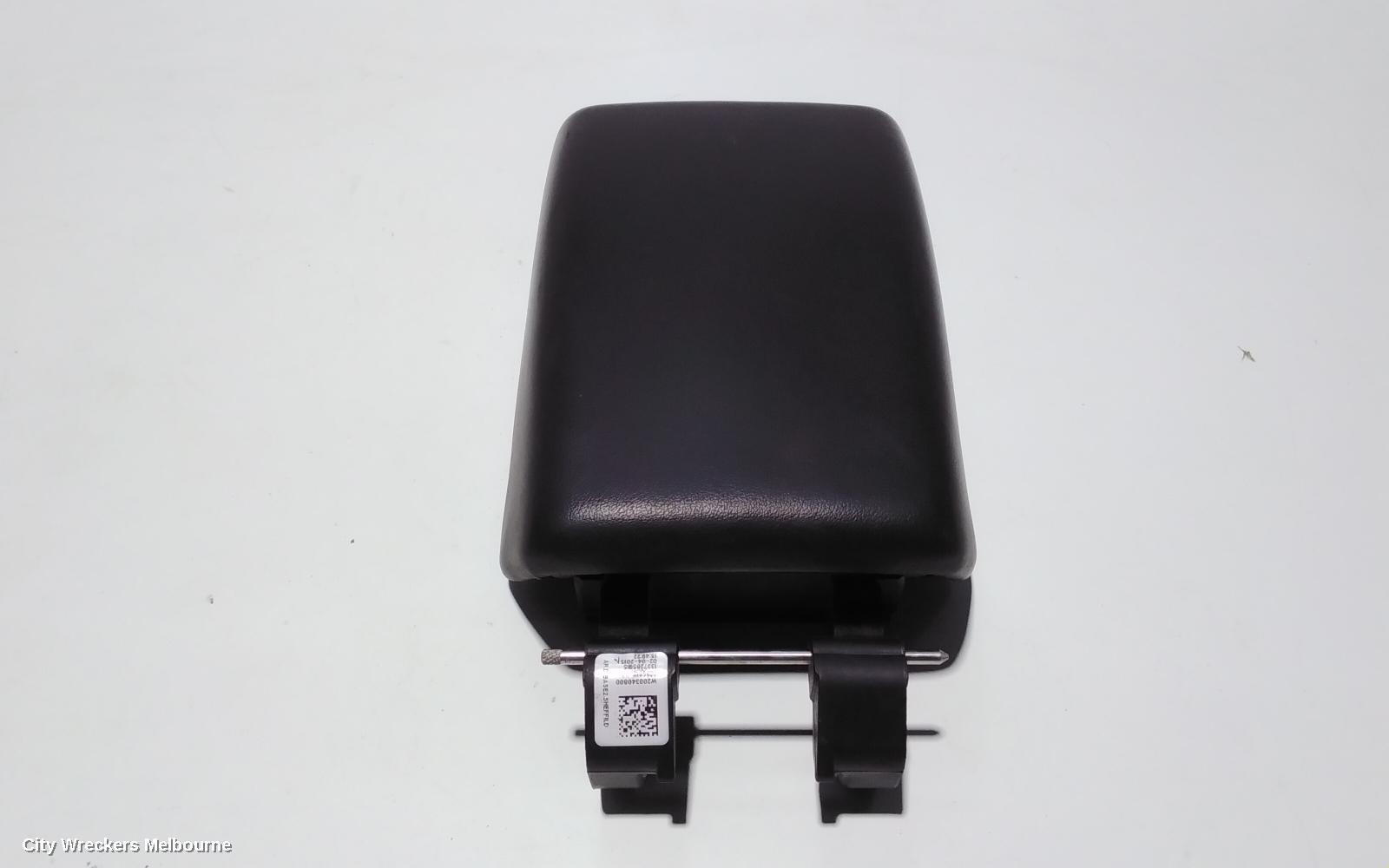 HOLDEN ASTRA CONSOLE, PJ, GTC, 12/2014 - 01/2017