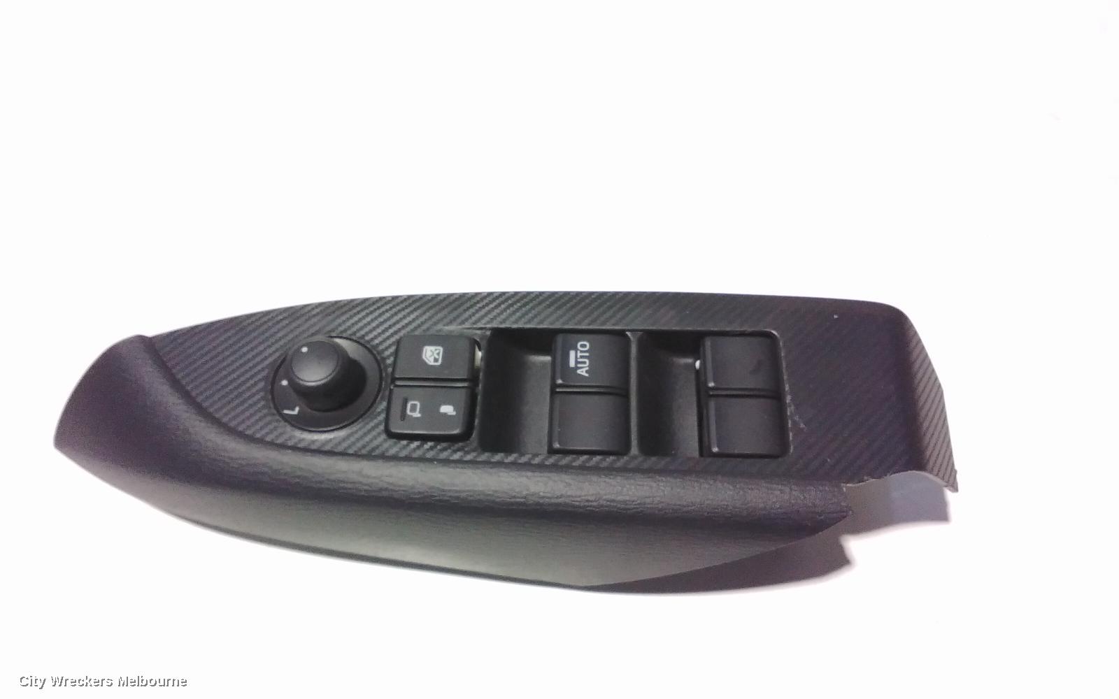 MAZDA CX3 PWR DR WIND SWITCH, RH FRONT (MASTER SWITCH), W/ AUTO FOLD TYPE, DK, 02/2017 ONWARDS