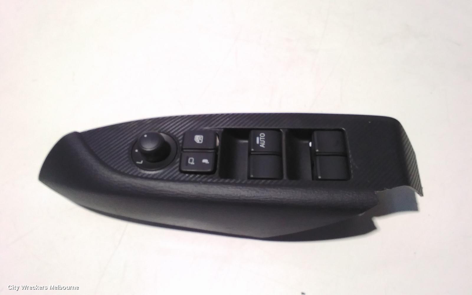 MAZDA CX3 PWR DR WIND SWITCH, RH FRONT (MASTER SWITCH), W/ AUTO FOLD TYPE, DK, 02/2017 ONWARDS