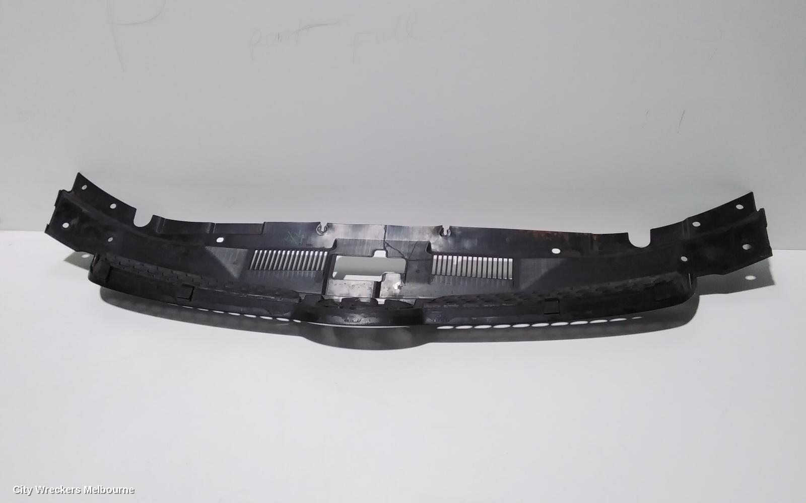 HYUNDAI I30 GRILLE, RADIATOR GRILLE, FD, 09/2007 - 04/2012