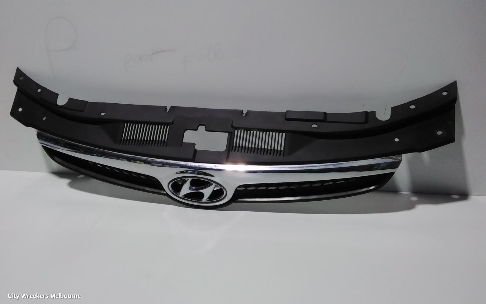 HYUNDAI I30 GRILLE, RADIATOR GRILLE, FD, 09/2007 - 04/2012