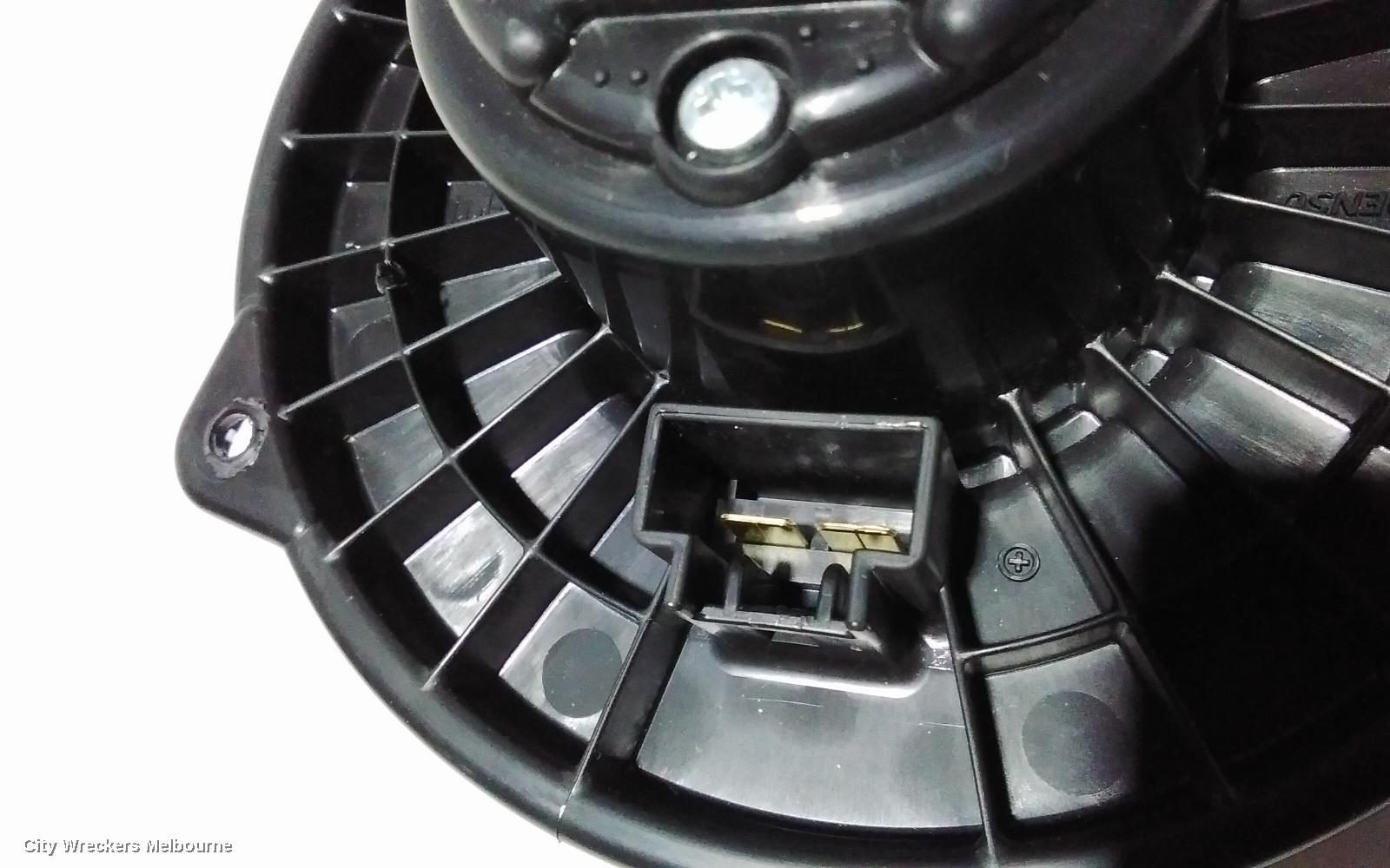 SUBARU OUTBACK HEATER FAN MOTOR, 6TH GEN, WIDE 2 PIN PLUG TYPE, P/N 2727005280, 08/2014 - 12/2020