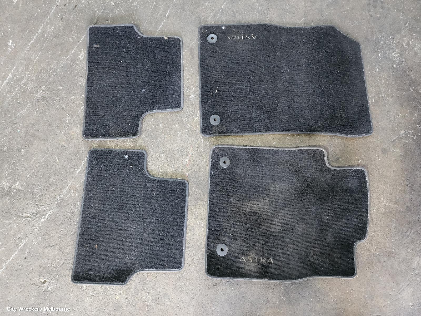 HOLDEN ASTRA FLOOR MATS, PJ, GTC, 12/2014 - 01/2017