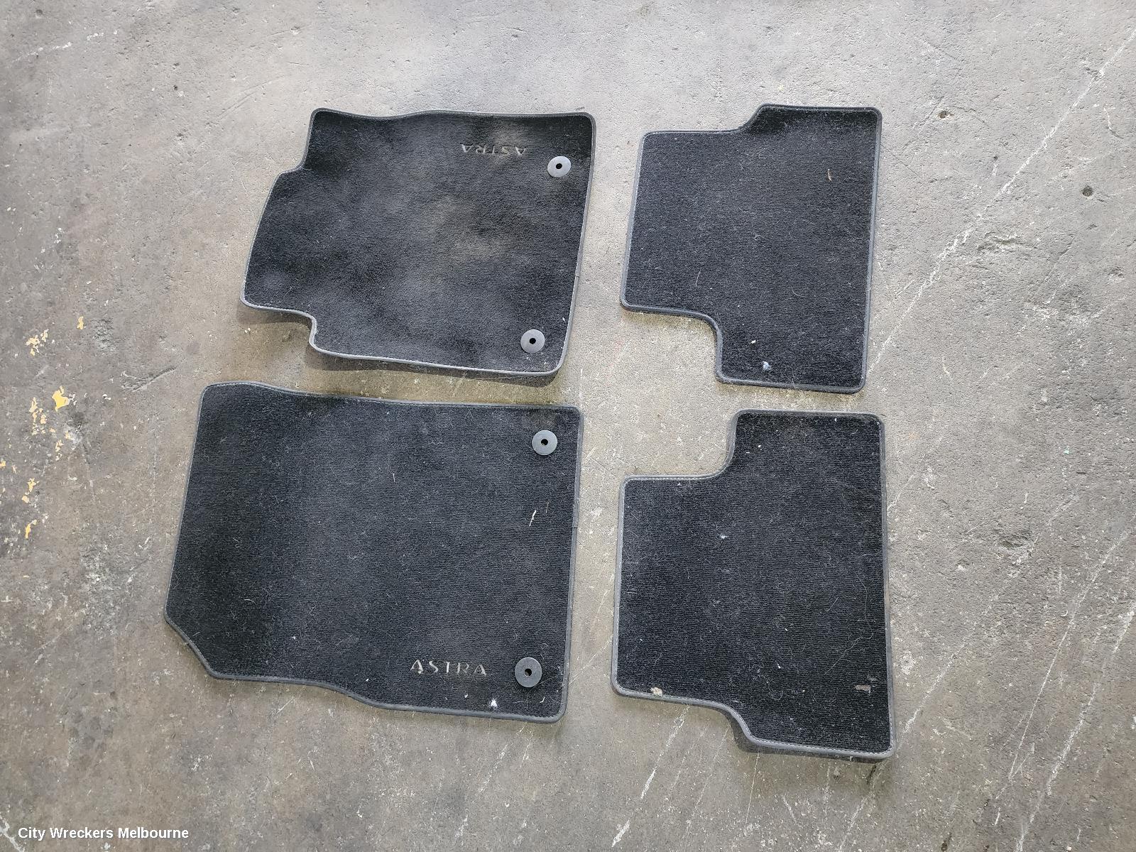 HOLDEN ASTRA FLOOR MATS, PJ, GTC, 12/2014 - 01/2017