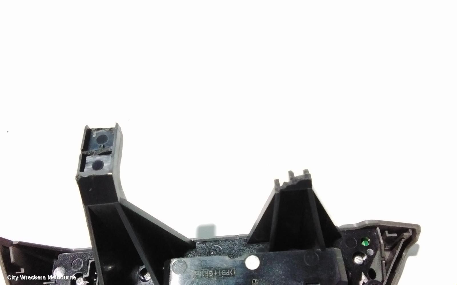 LAND ROVER RANGEROVER SPORT, L320, 08/2005 - 12/2013, RH STEERING WHEEL SWITCH PACK - XPD500510WVH: 87331