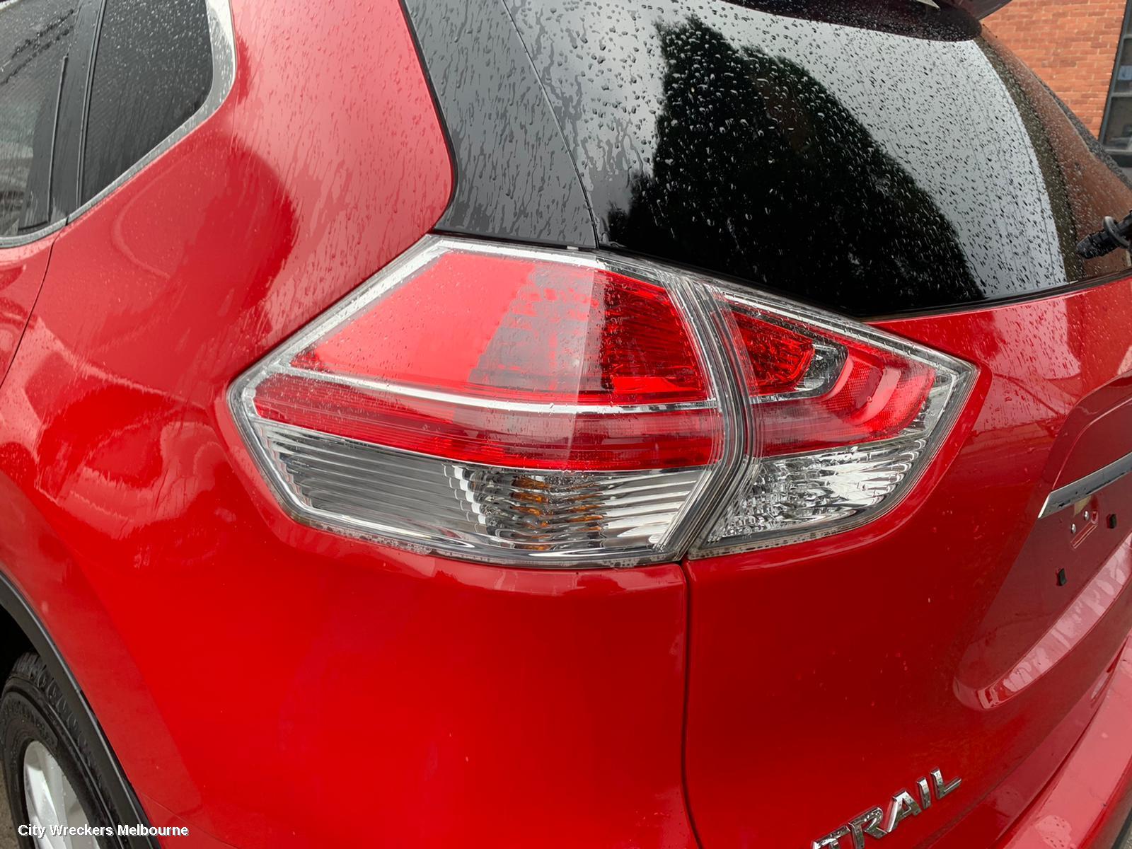 NISSAN XTRAIL ROOF RAIL