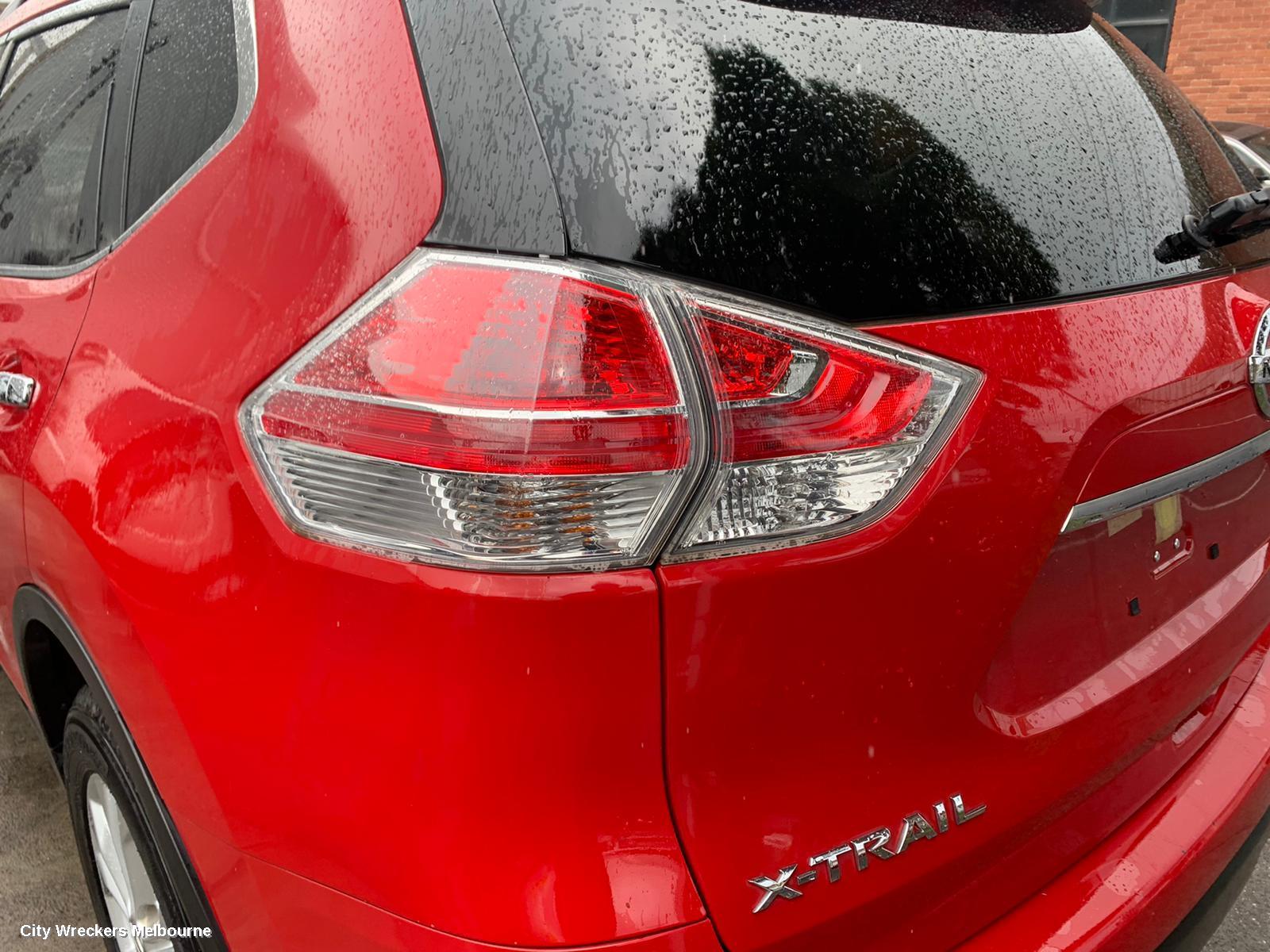 NISSAN XTRAIL ROOF RAIL