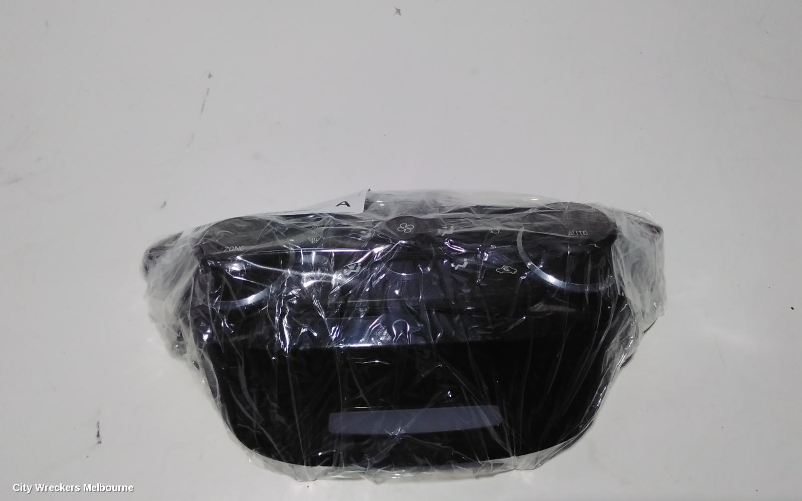 HOLDEN COMMODORE HEATER/AC CONTROLS, VF, 05/2013 - 12/2017