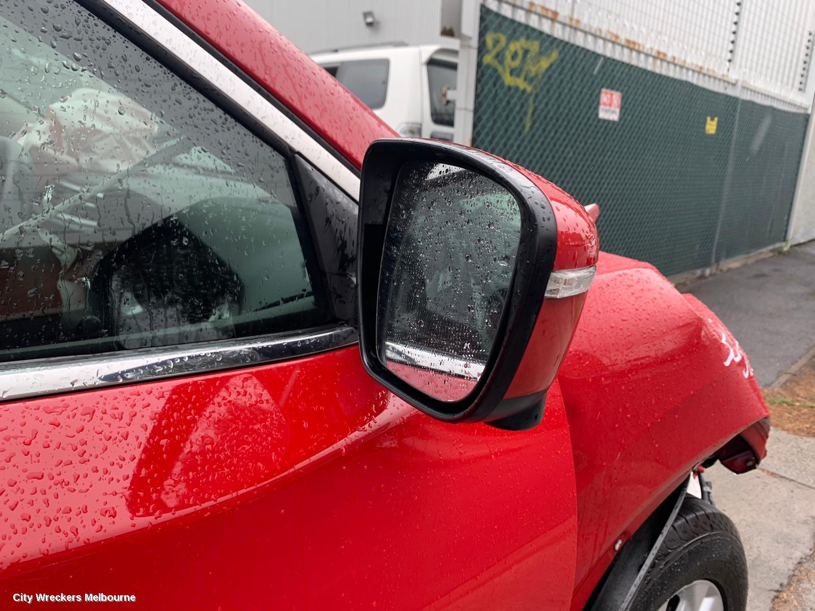 NISSAN XTRAIL ROOF RAIL