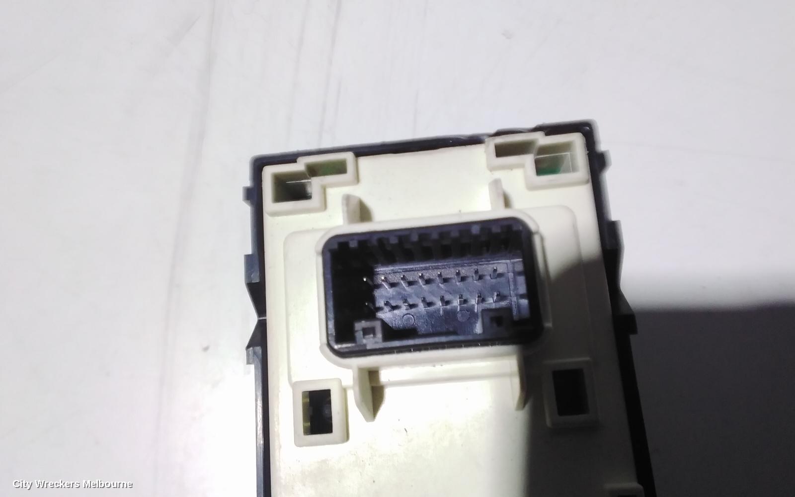 KIA RIO, YB, 12/2016 - 06/2023, MIRROR SWITCH : 87446