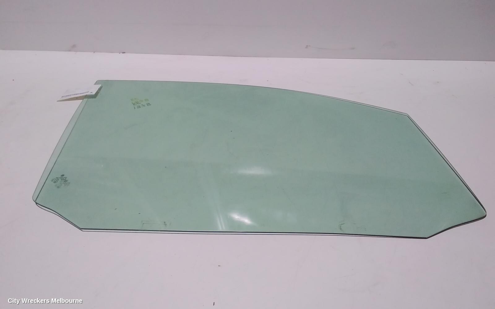VOLKSWAGEN CADDY RIGHT FRONT DOOR WINDOW, 2KN, 12/2015 - 02/2021