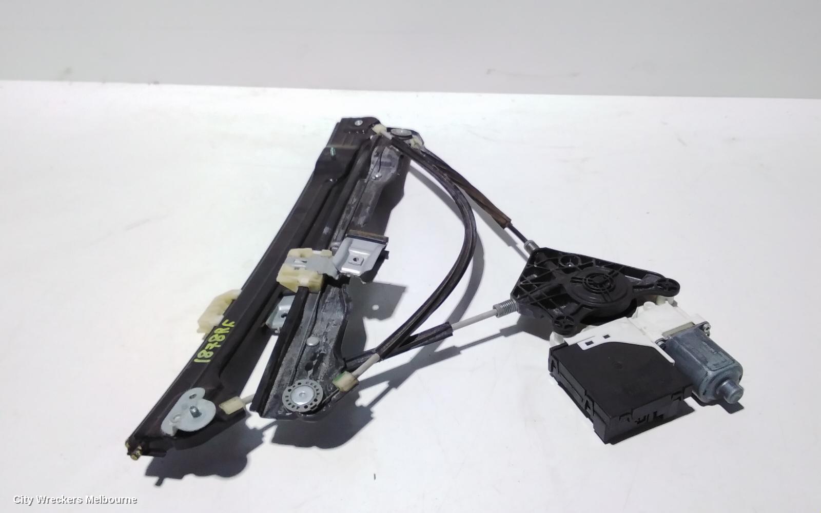 VOLKSWAGEN CADDY RIGHT FRONT WINDOW REG/MOTOR, 2KN, POWER, 12/2015 - 02/2021