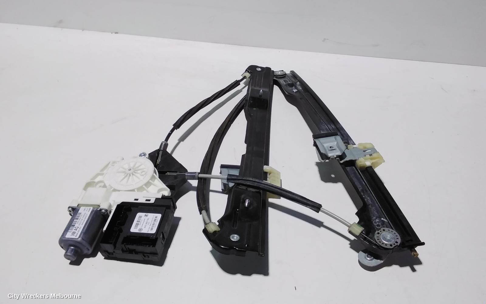 VOLKSWAGEN CADDY RIGHT FRONT WINDOW REG/MOTOR, 2KN, POWER, 12/2015 - 02/2021