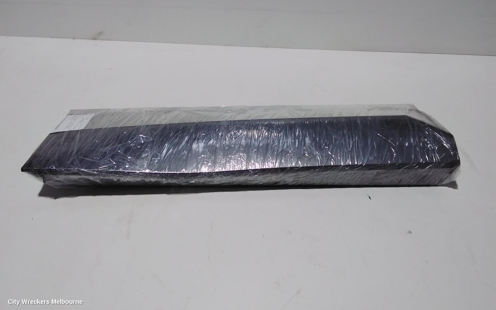 VOLKSWAGEN TIGUAN DOOR MOULD, RHR LOWER  MOULD: 87492, 5NA, 06/2016 - 02/2024