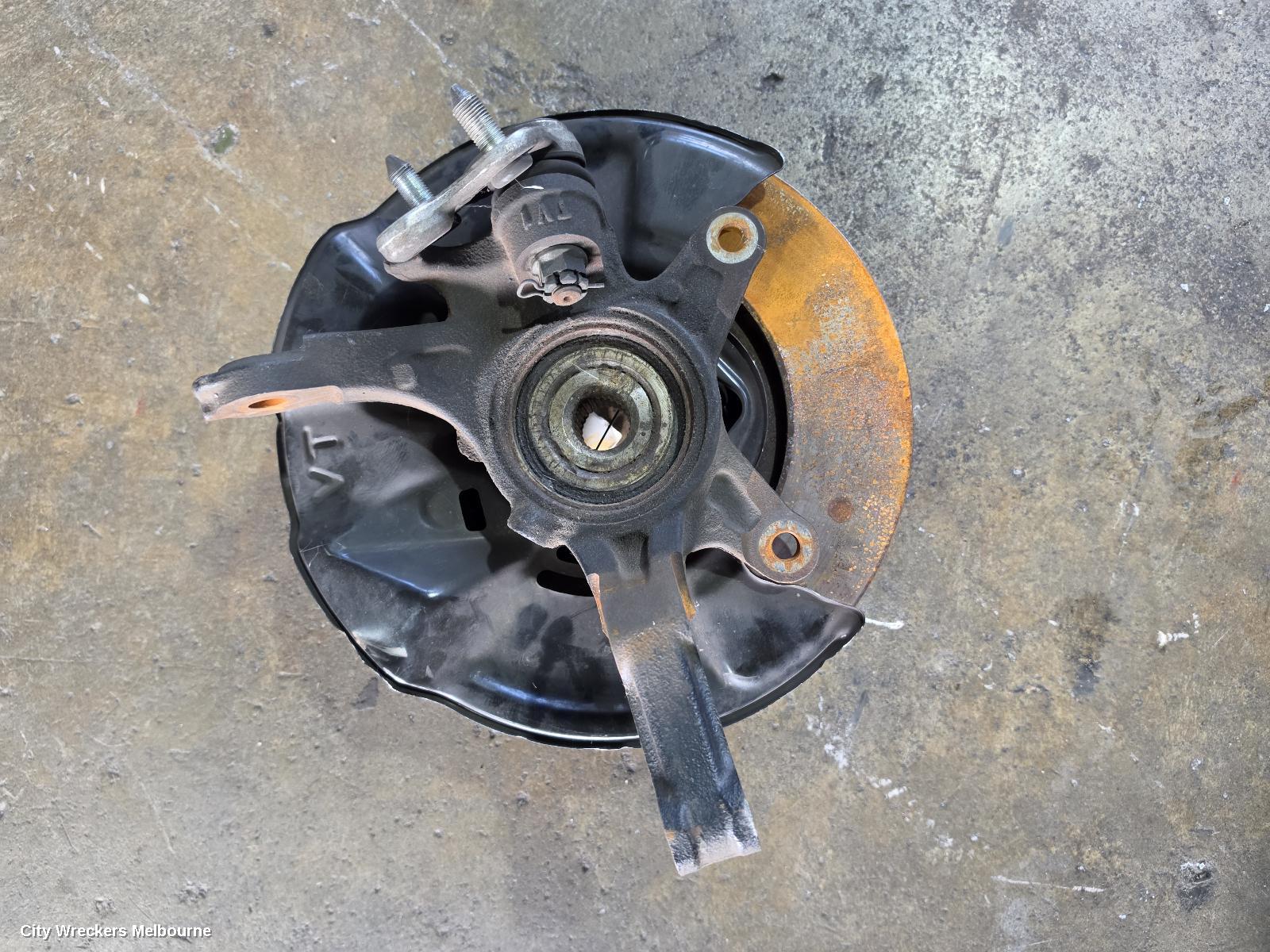 HONDA CIVIC RIGHT FRONT HUB ASSEMBLY, 9TH GEN, HATCH, 1.8, AUTO T/M, 06/2012 - 04/2016