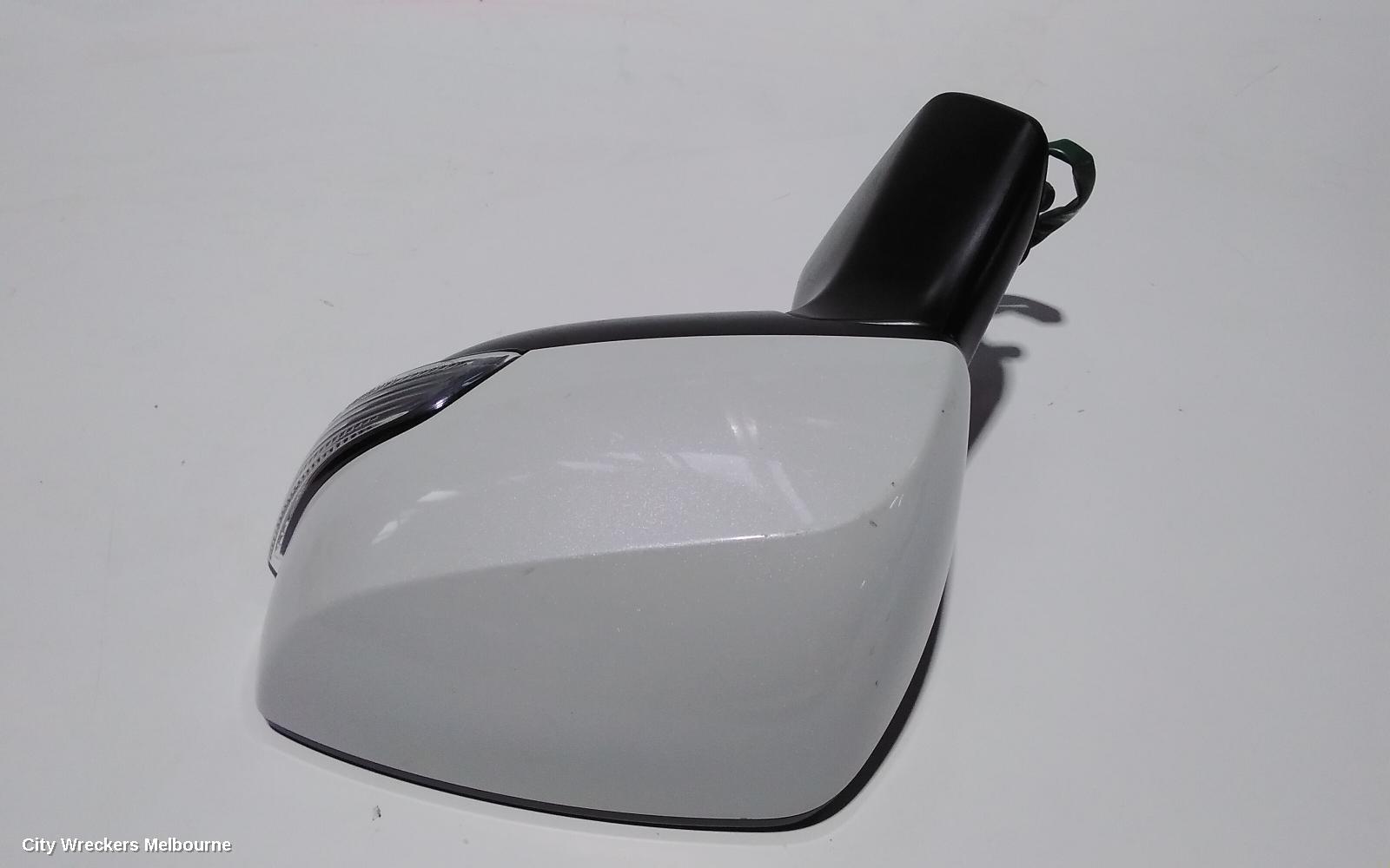 SUBARU FORESTER LEFT DOOR MIRROR, SJ, W/ FLASHER, NON HEATED, NON BLINDSPOT, (5 WIRE), 12/2012 - 08/2018