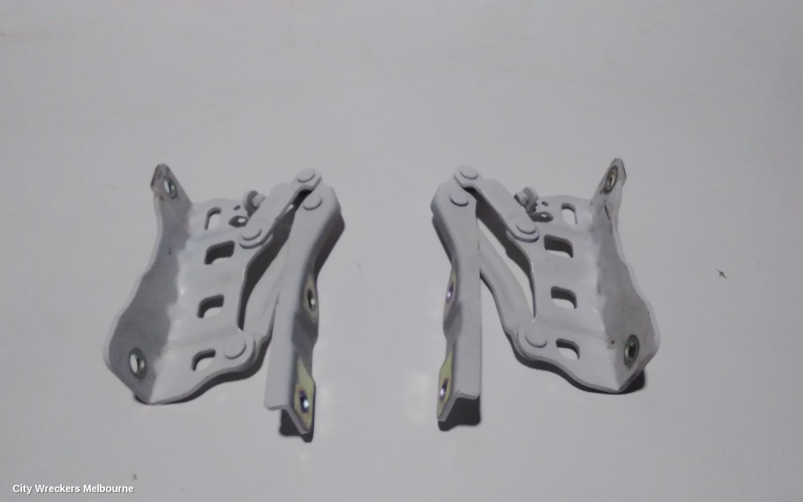 HYUNDAI TUCSON BONNET HINGE/STRUT, HINGES (PAIR), (KOREA VIN KMHJ), TL, 07/2015 - 01/2021