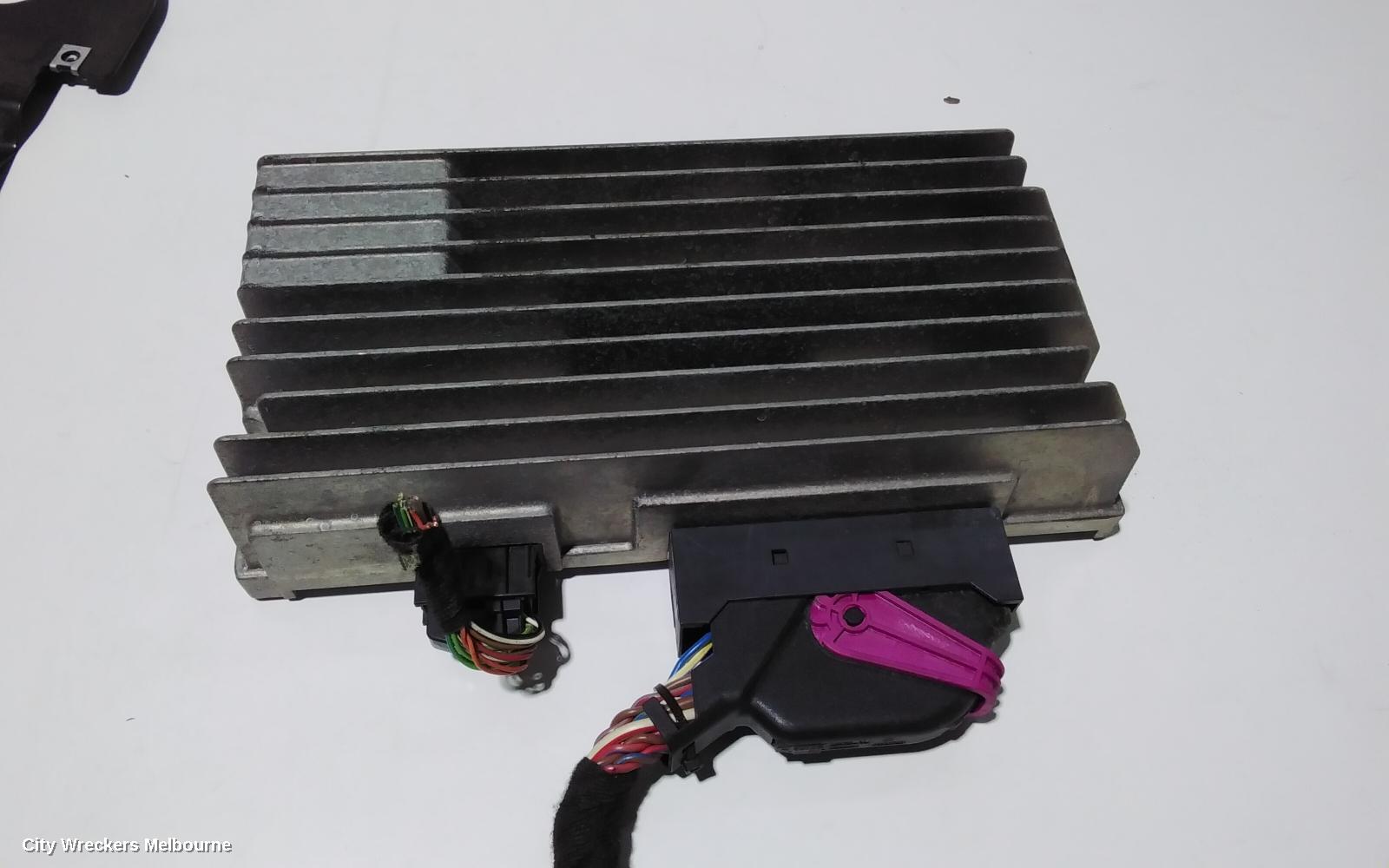 AUDI A4 RADIO/CD/DVD/SAT/TV, STEREO AMPLIFIER, B8 8K, 02/2008 - 09/2015