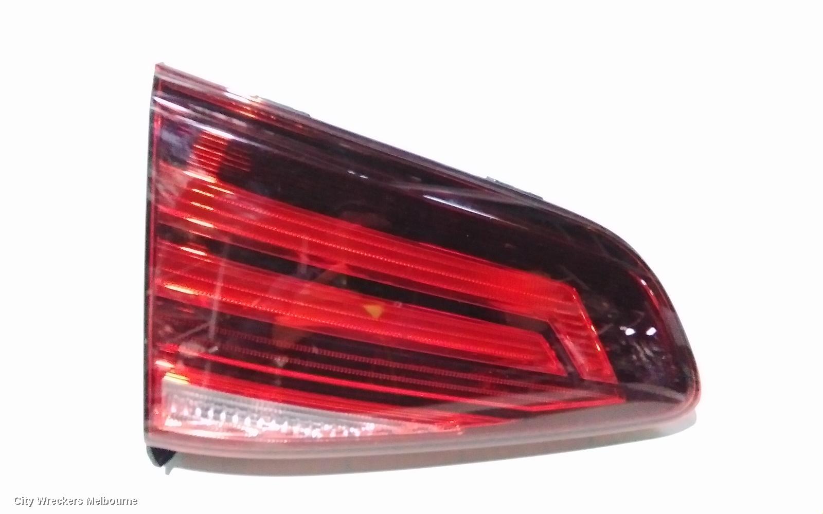 VOLKSWAGEN GOLF REAR GARNISH, TAILGATE LAMP (RH SIDE), GEN 7, HATCH, STANDARD/GTI, 03/2017 - 08/2020