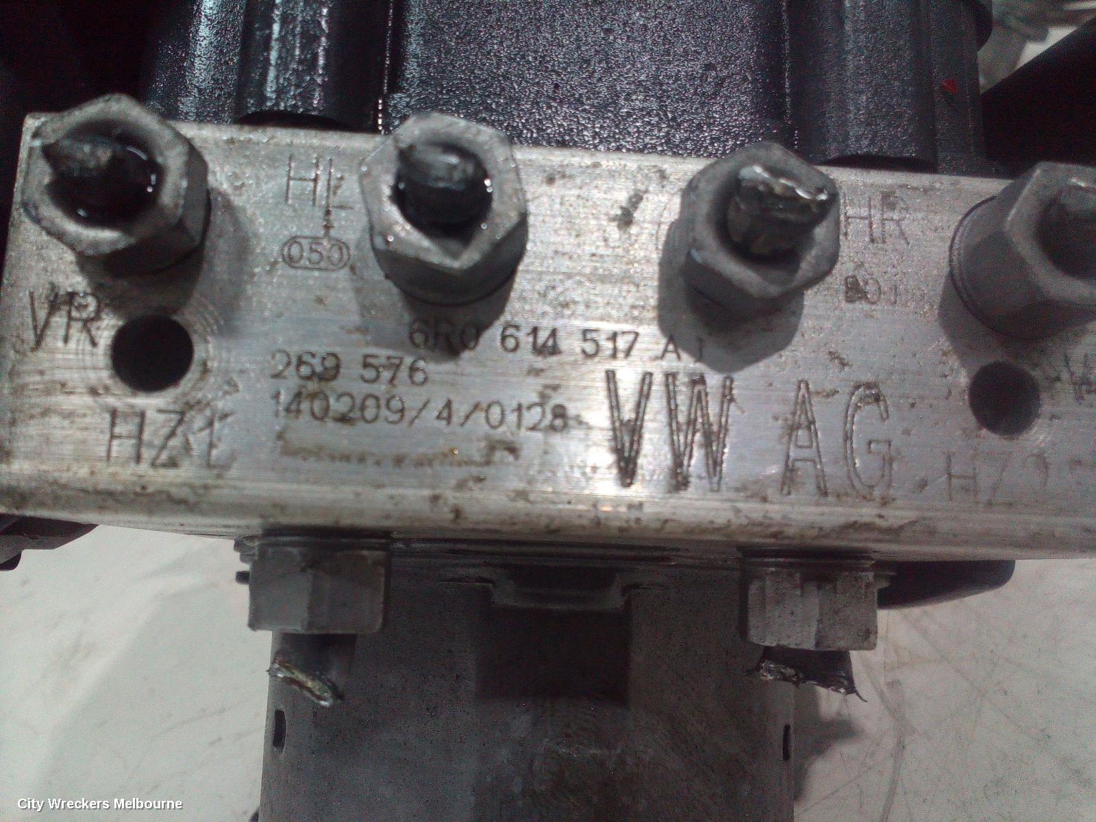 VOLKSWAGEN POLO ABS PUMP/MODULATOR, 6R, P/N 6R0614517AJ, 05/2010 - 09/2017