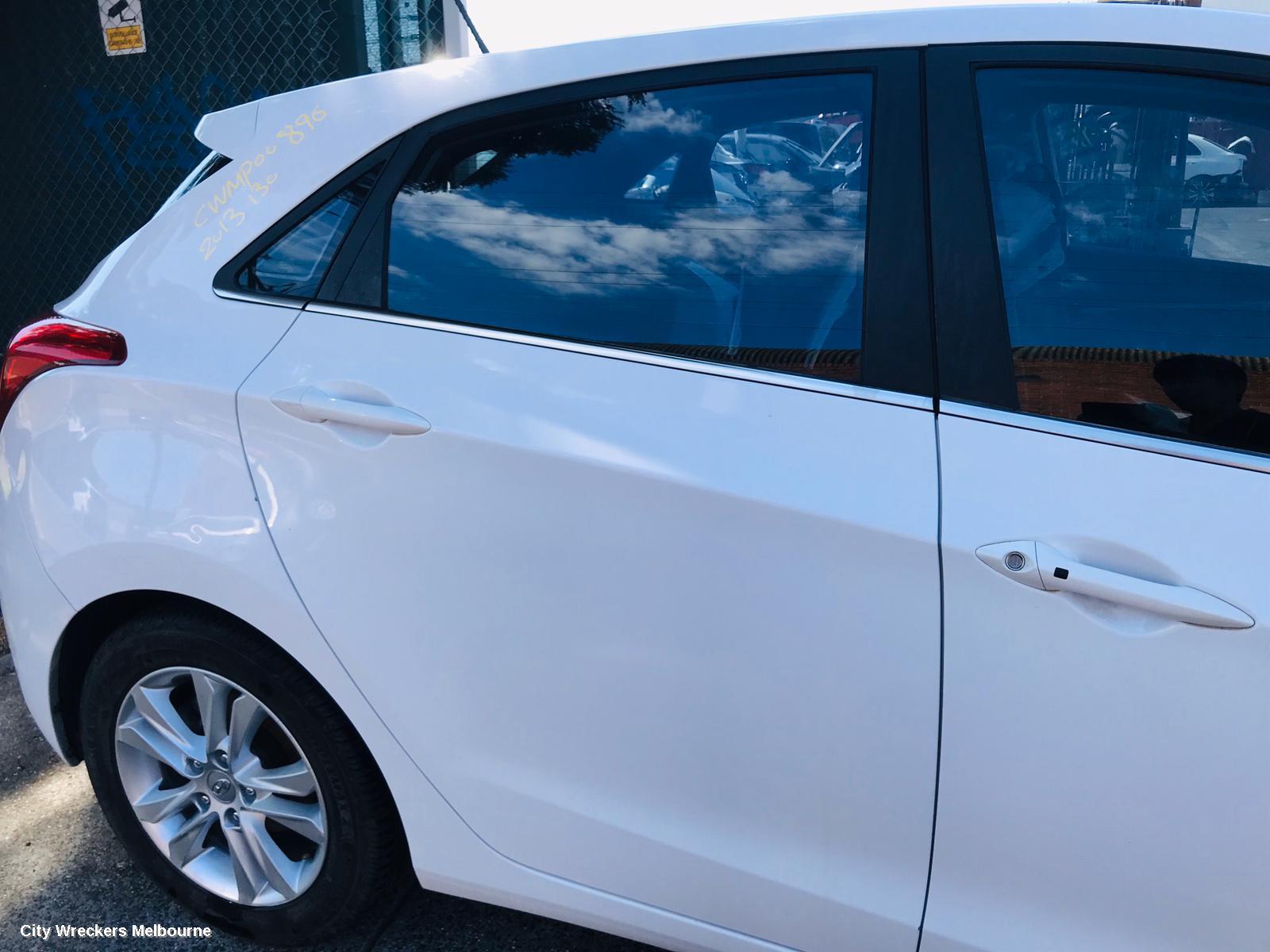 HYUNDAI I30 RIGHT FRONT DOOR WINDOW, GD, 5DR HATCH, 05/2012 - 02/2017