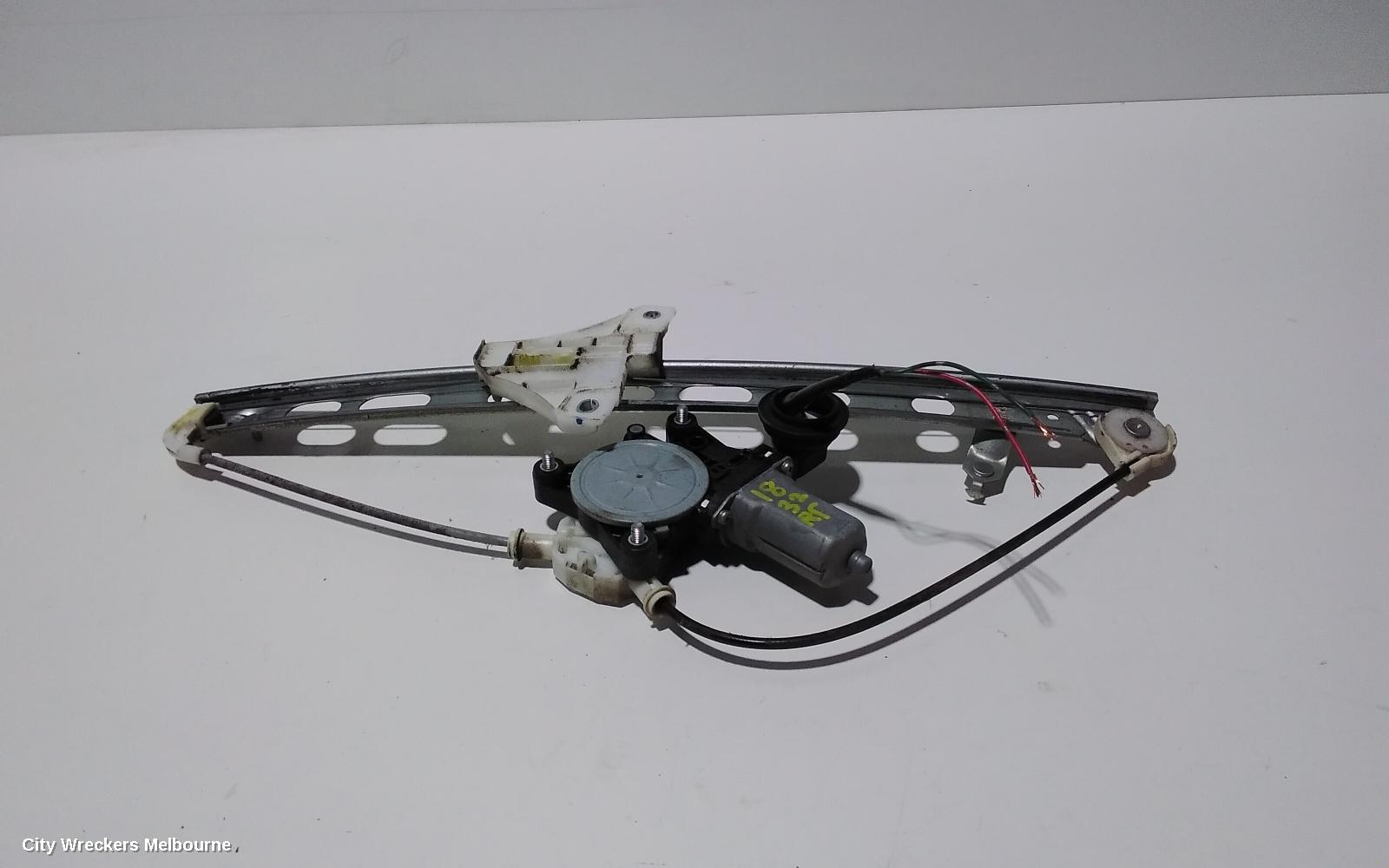 SUZUKI SWIFT RIGHT FRONT WINDOW REG/MOTOR, FZ, POWER, 08/2010 - 03/2017