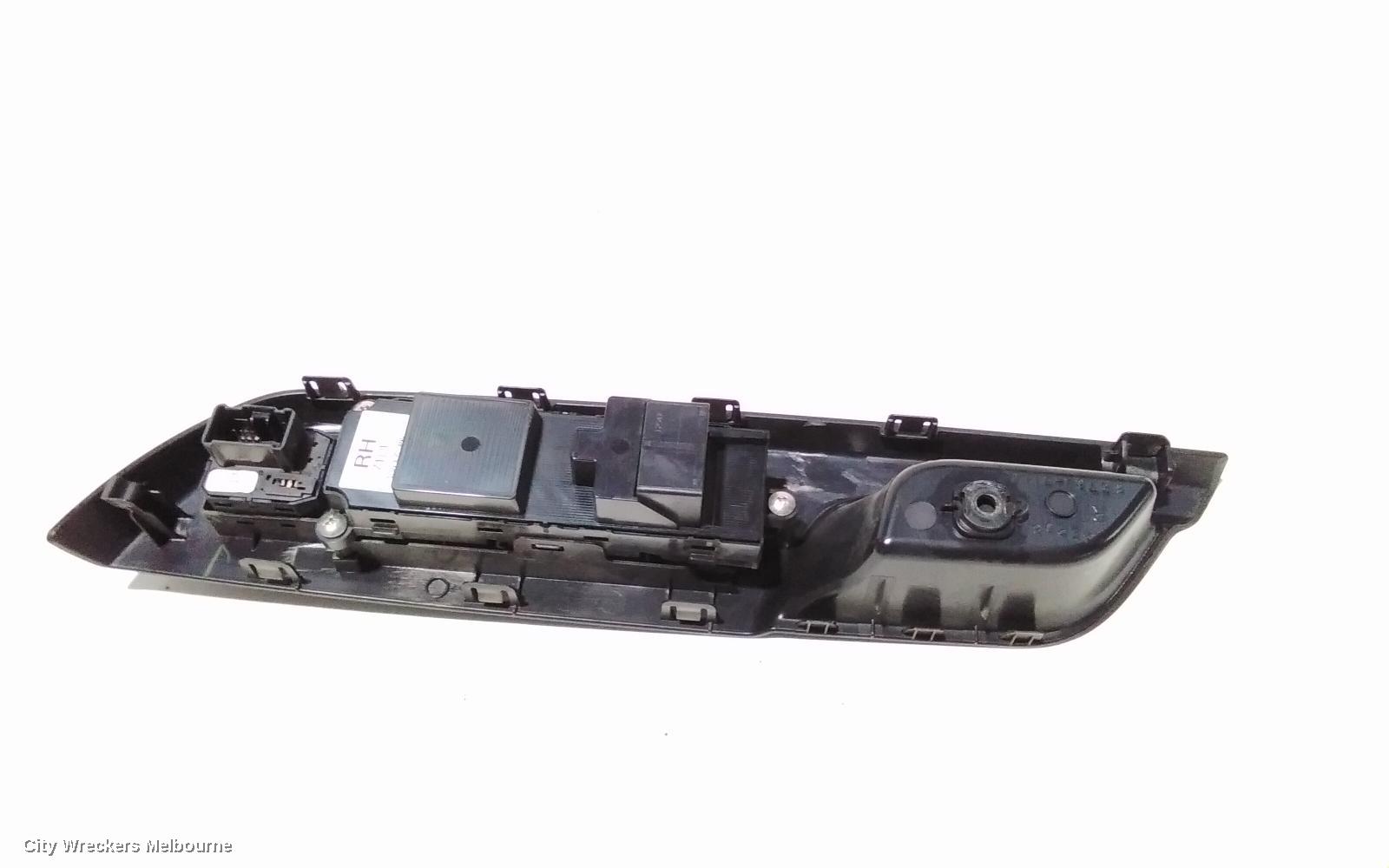 SUZUKI SWIFT PWR DR WIND SWITCH, RH FRONT (MASTER SWITCH), FZ, 08/2010 - 03/2017