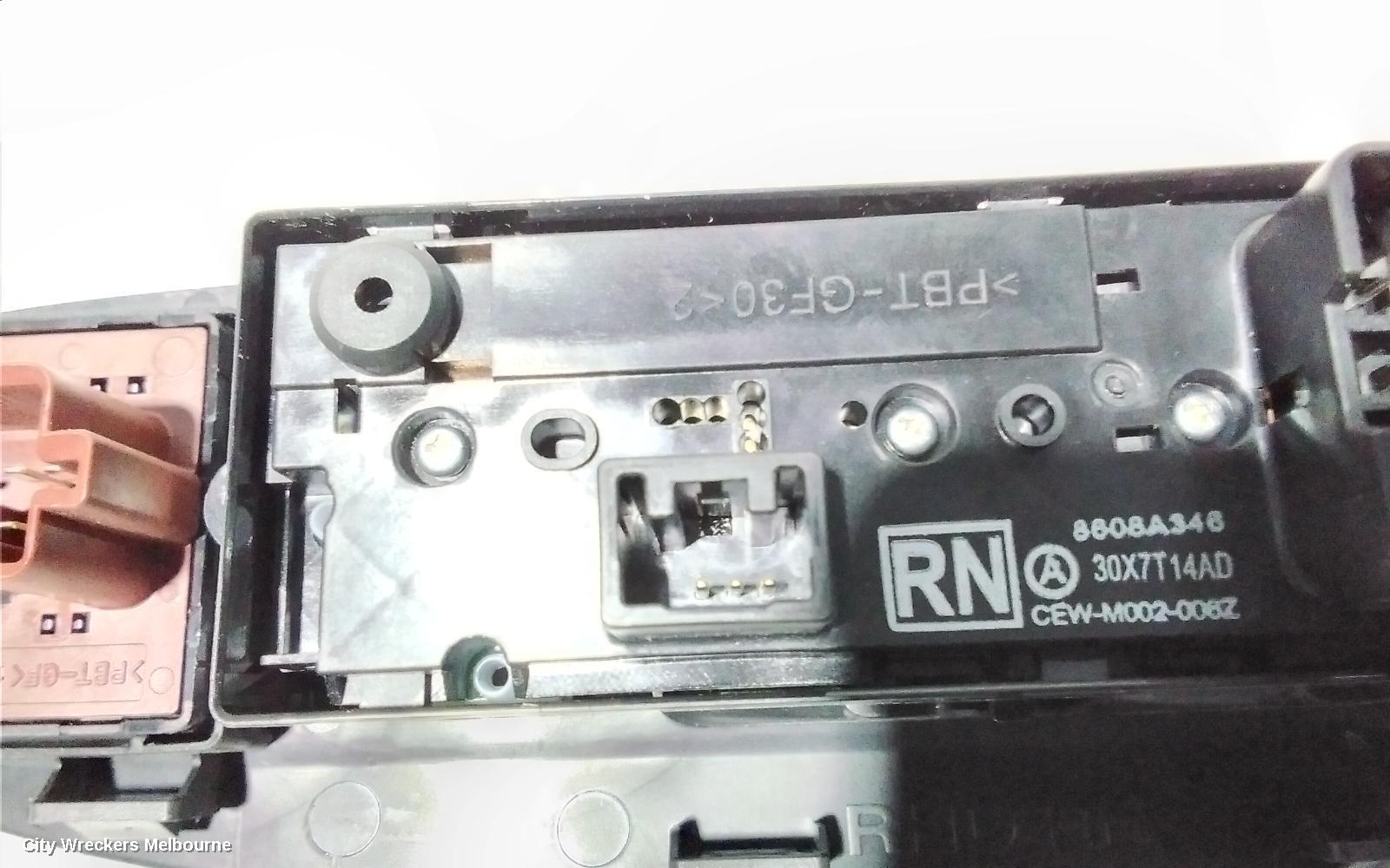 MITSUBISHI OUTLANDER PWR DR WIND SWITCH, RH FRONT (MASTER SWITCH), ZK, 04/2015 - 03/2018