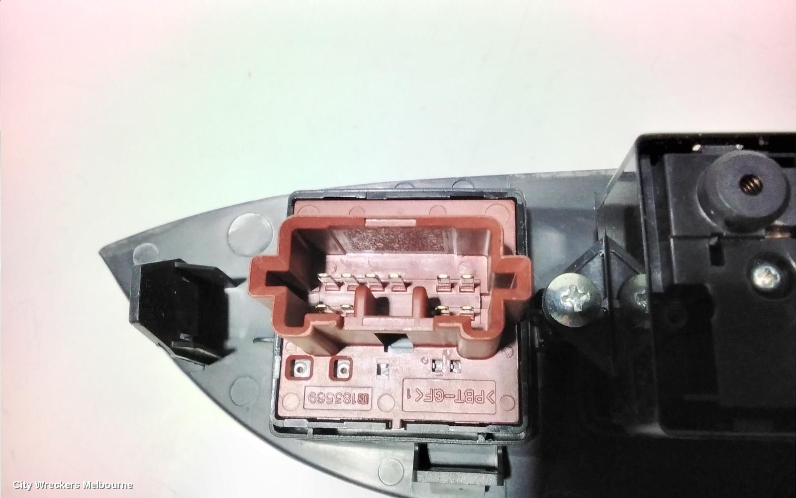 MITSUBISHI OUTLANDER PWR DR WIND SWITCH, RH FRONT (MASTER SWITCH), ZK, 04/2015 - 03/2018