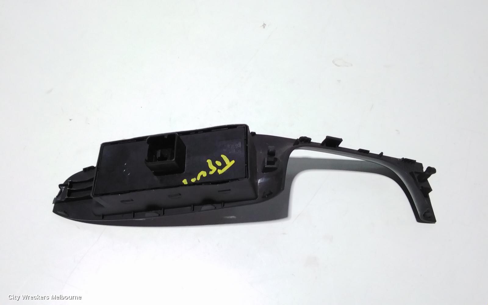 VOLKSWAGEN TIGUAN PWR DR WIND SWITCH, RH FRONT (MASTER SWITCH), W/O CHROME ON SWITCHES TYPE, 5N, 05/2008 - 08/2016
