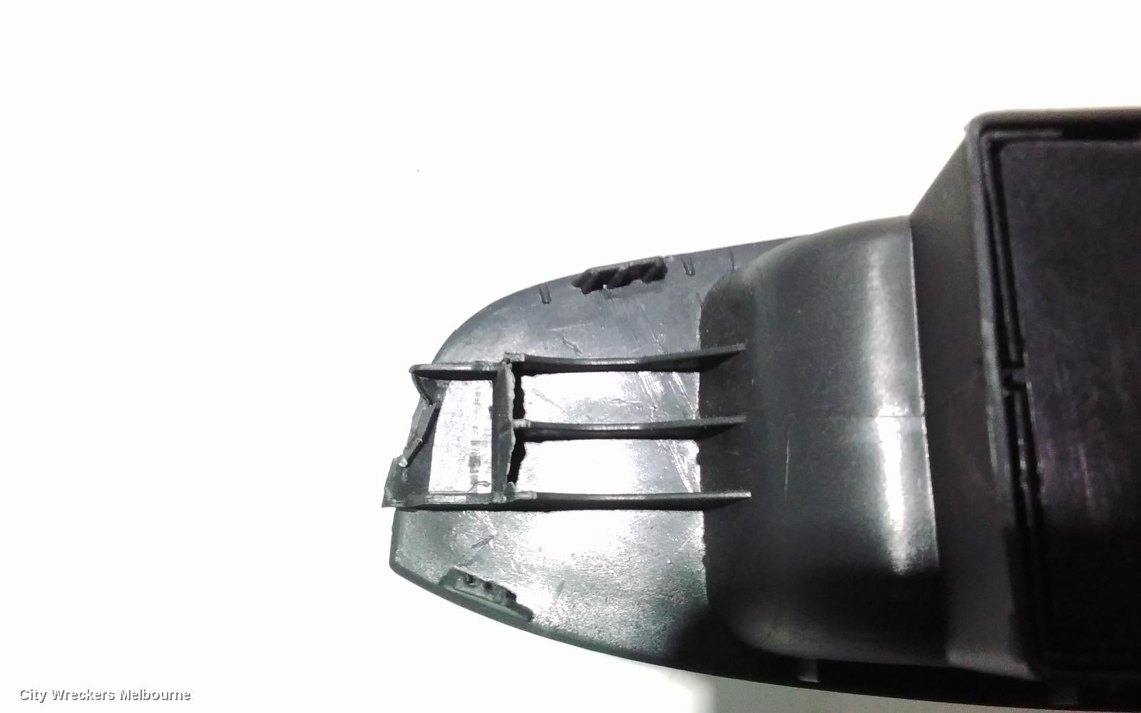 VOLKSWAGEN TIGUAN PWR DR WIND SWITCH, RH FRONT (MASTER SWITCH), W/O CHROME ON SWITCHES TYPE, 5N, 05/2008 - 08/2016