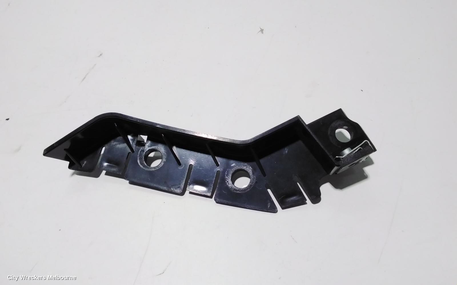 LAND ROVER DISCOVERY SPORT, L550, 01/2015 ONWARDS, RHF BAR RETAINER / BRACKET: 87787