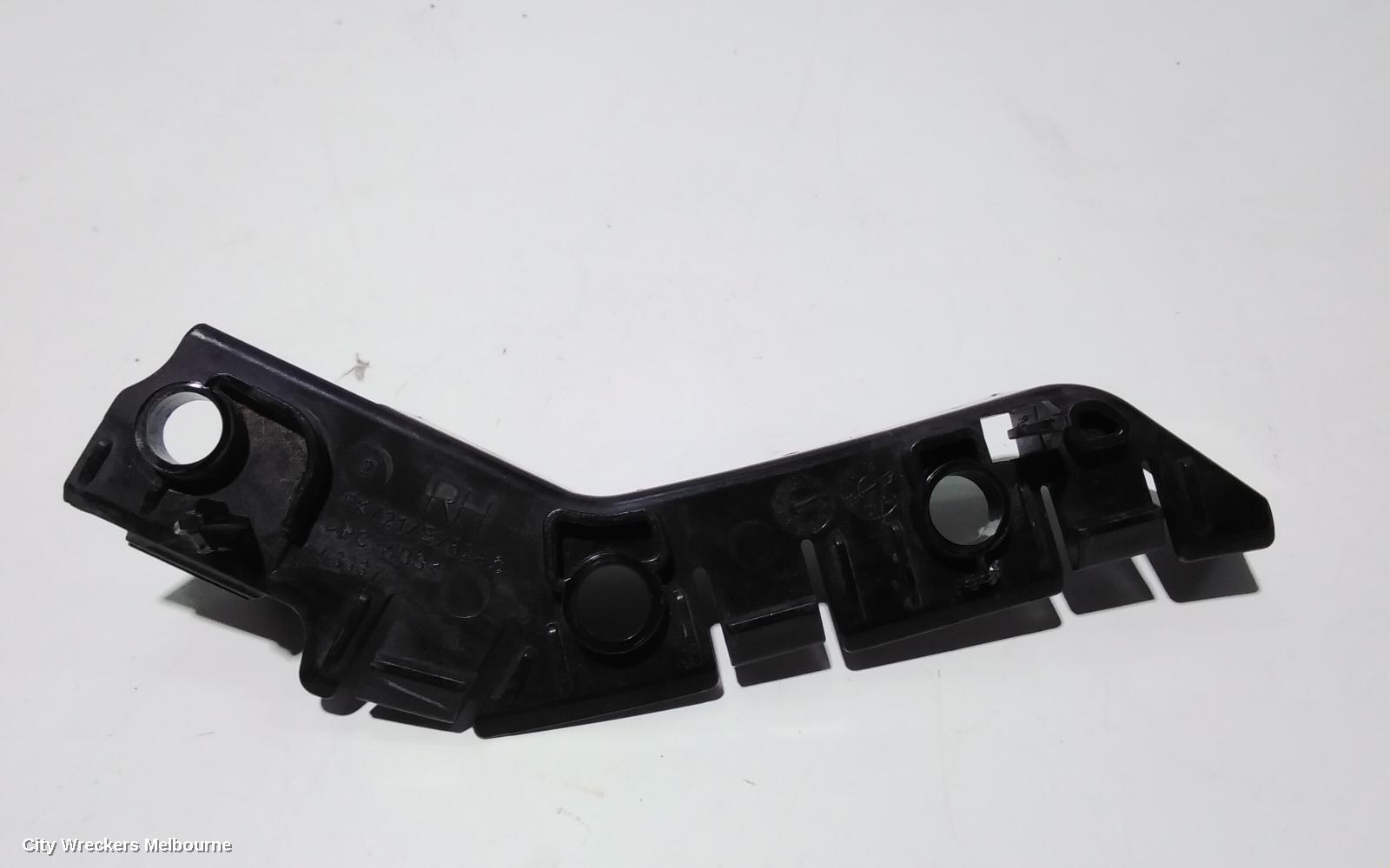 LAND ROVER DISCOVERY SPORT, L550, 01/2015 ONWARDS, RHF BAR RETAINER / BRACKET: 87787