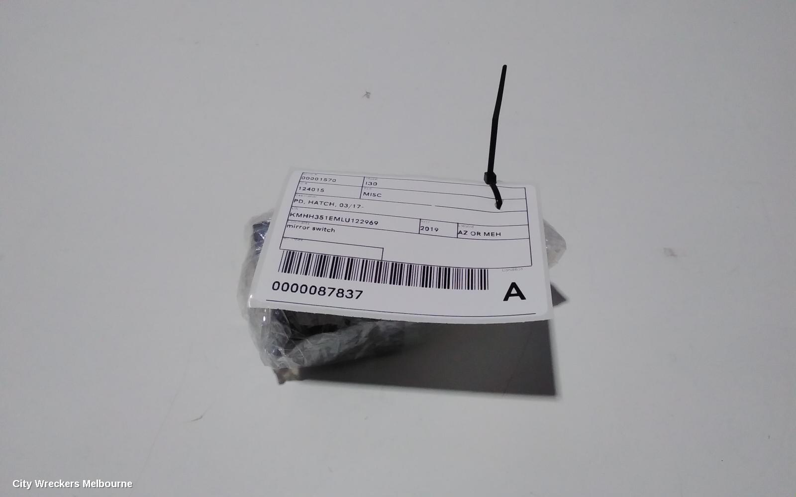 HYUNDAI I30, PD, HATCH, 03/2017 ONWARDS, MIRROR SWITCH: 87837