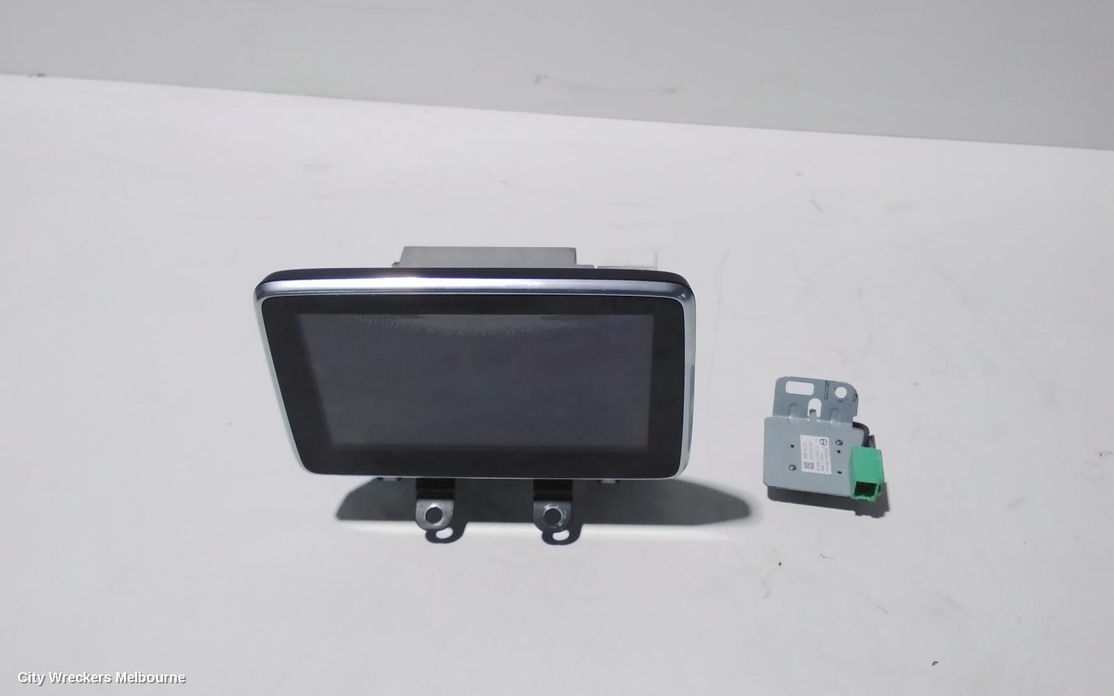 MAZDA CX3 RADIO/CD/DVD/SAT/TV, DISPLAY UNIT, 7IN TOUCHSCREEN, DK, 03/2015 - 02/2022