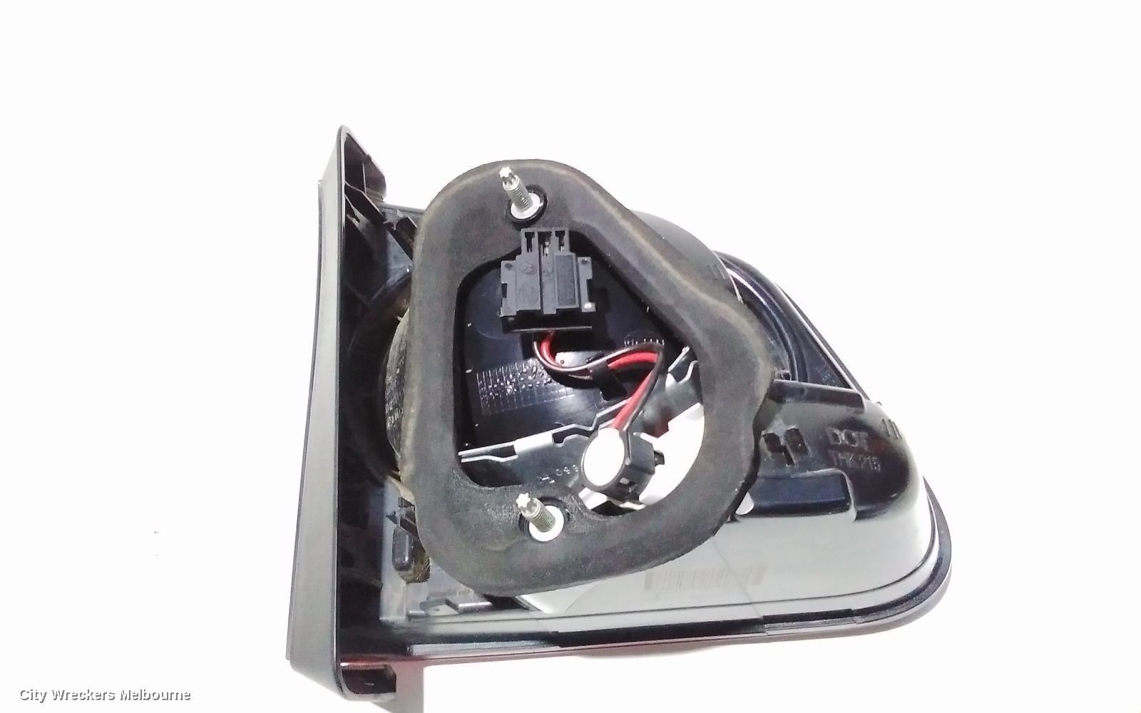 VOLKSWAGEN TIGUAN REAR GARNISH, TAILGATE LAMP (RH SIDE), 5N, 05/2008 - 06/2011