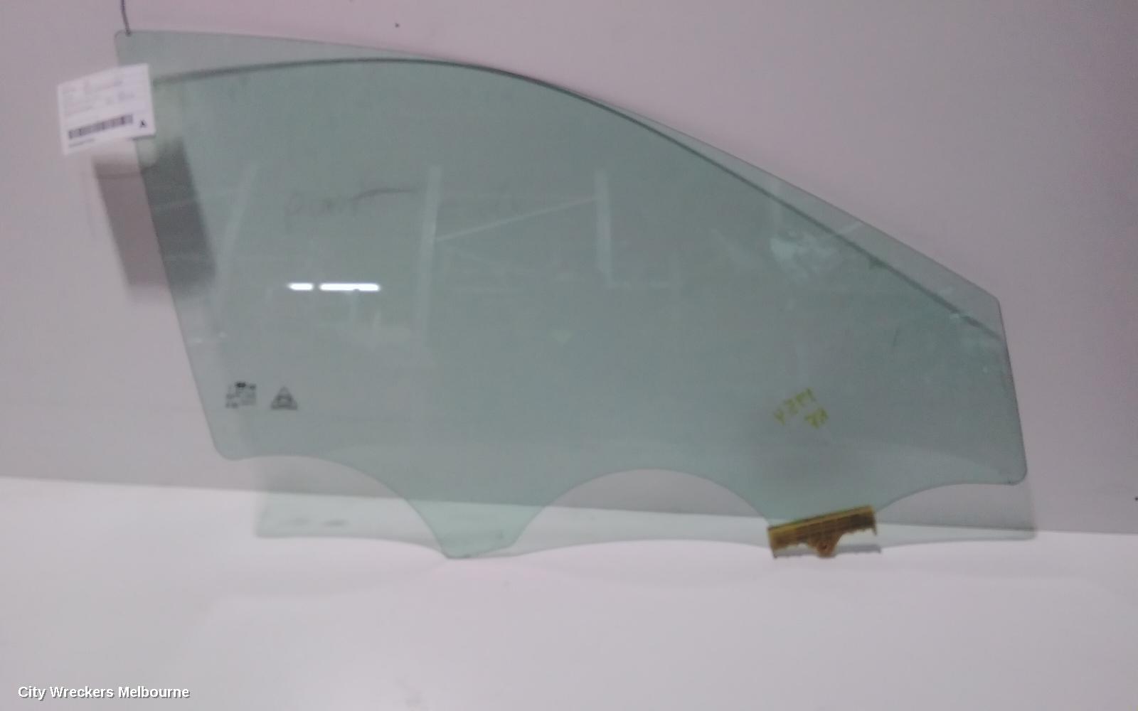 HYUNDAI I30 RIGHT FRONT DOOR WINDOW, PD, HATCH, 03/2017 ONWARDS