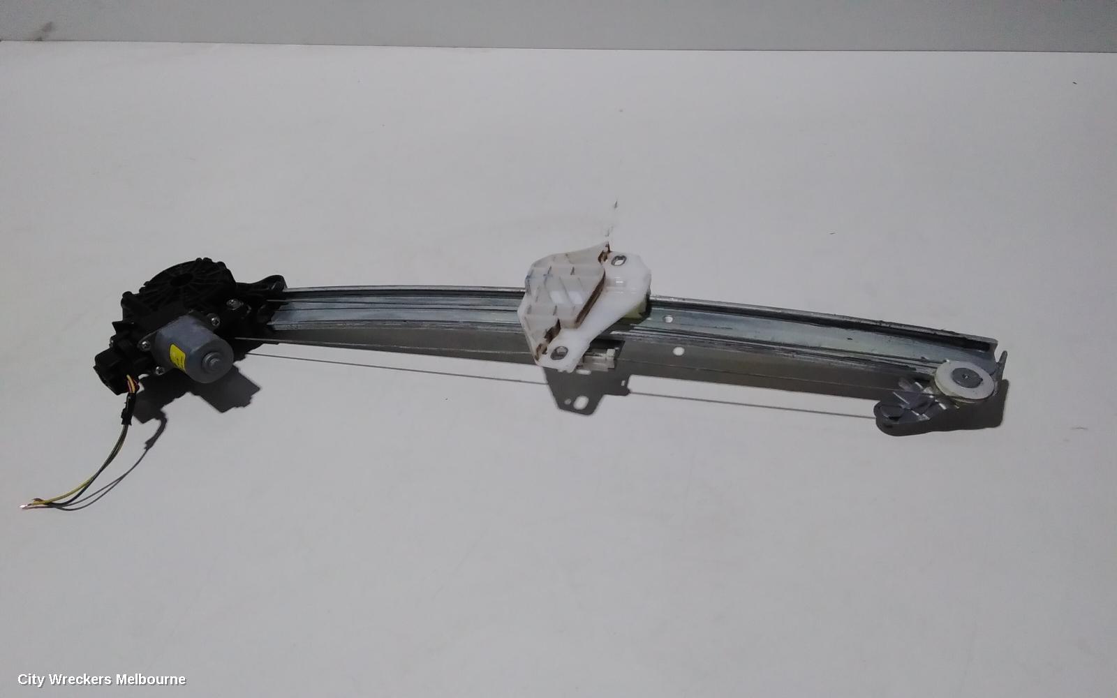 HONDA CRV RIGHT FRONT WINDOW REG/MOTOR, RW, 05/2017 - 08/2023