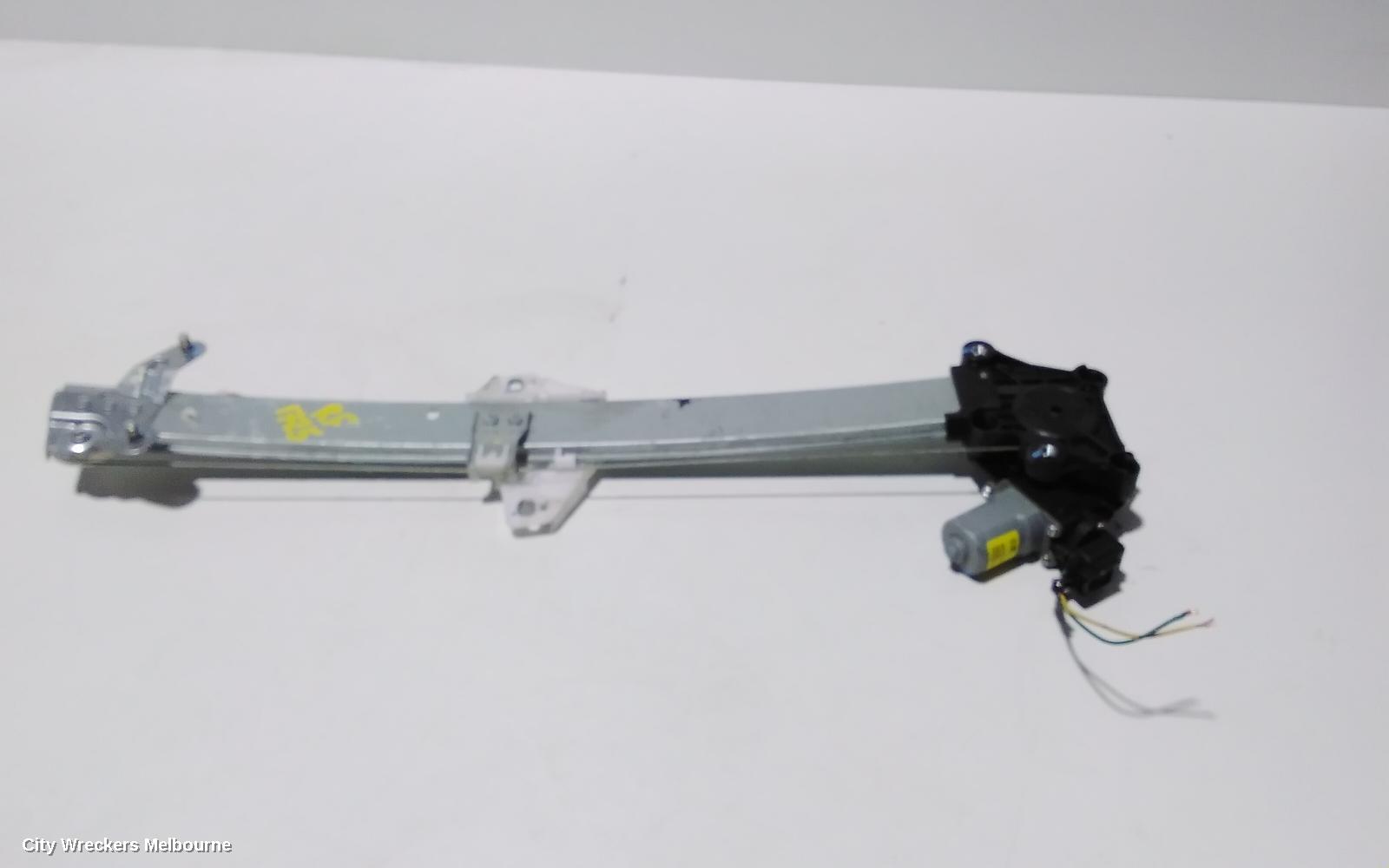 HONDA CRV RIGHT FRONT WINDOW REG/MOTOR, RW, 05/2017 - 08/2023