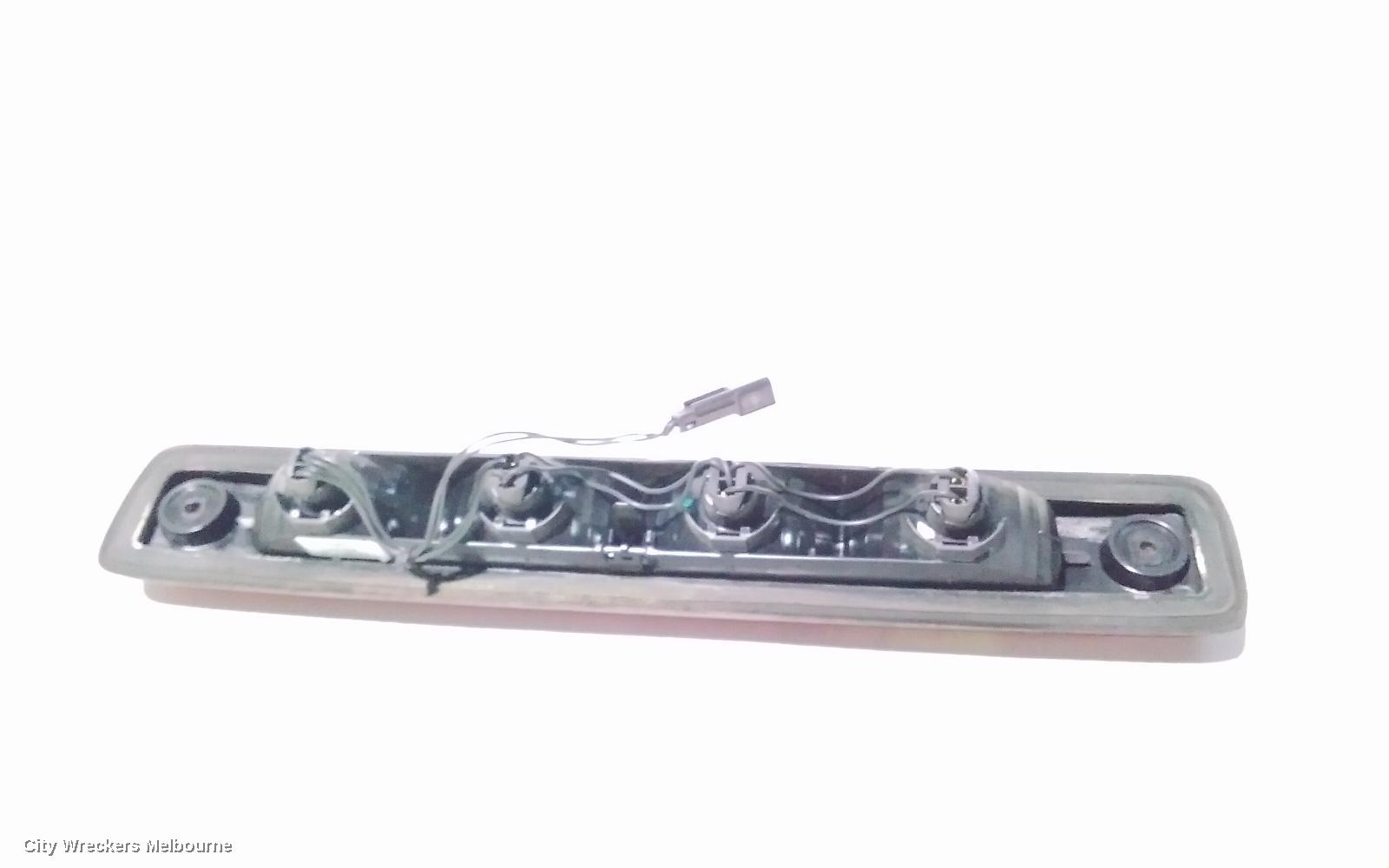 HOLDEN COLORADO HIGH LEVEL STOPLIGHT, CAB ROOF MOUNTED, UTE, RG, 06/2012 - 12/2020