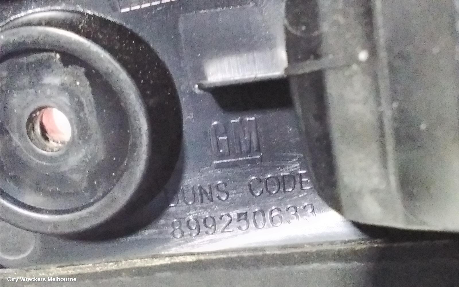 HOLDEN COLORADO HIGH LEVEL STOPLIGHT, CAB ROOF MOUNTED, UTE, RG, 06/2012 - 12/2020