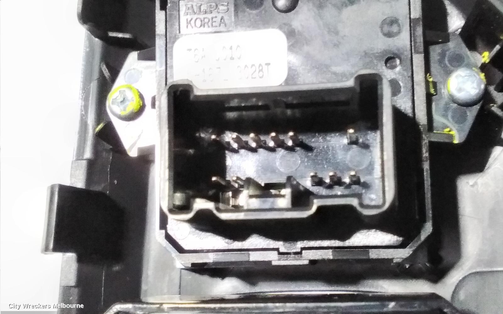 HONDA CIVIC PWR DR WIND SWITCH, RH FRONT (MASTER SWITCH), HATCH, AUTO FOLD TYPE, 10TH GEN, 05/2016 - 08/2021