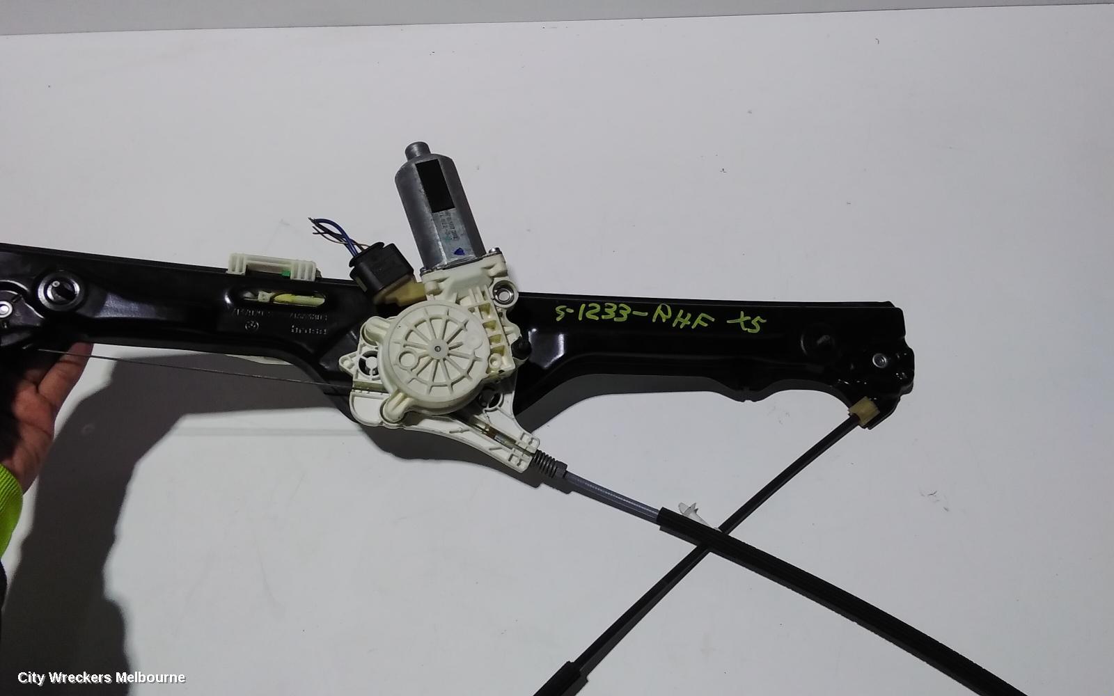 BMW X5 RIGHT FRONT WINDOW REG/MOTOR, E70, POWER, 03/2007 - 08/2013