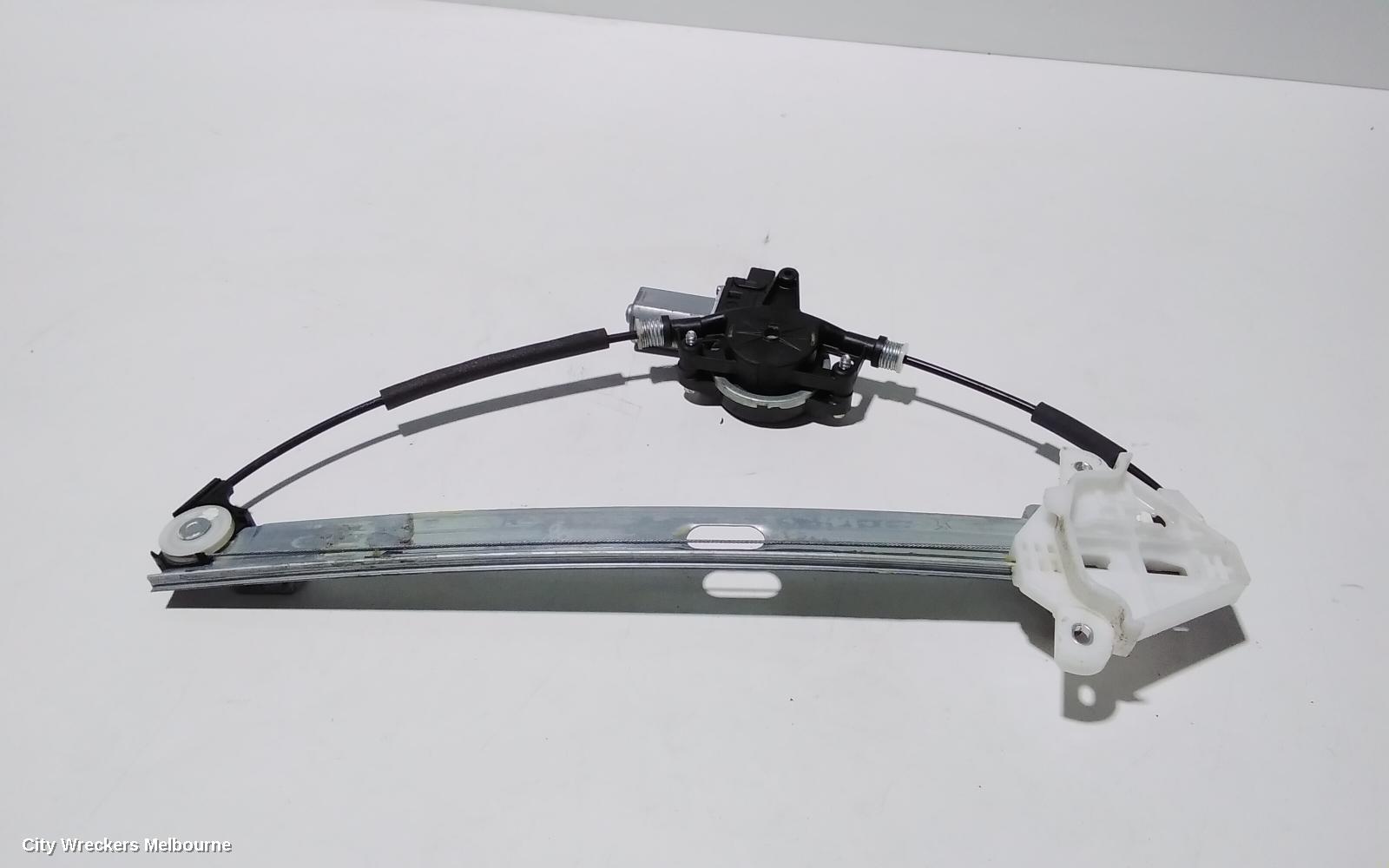 MAZDA CX3 RIGHT FRONT WINDOW REG/MOTOR, DK, 03/2015 - 01/2017