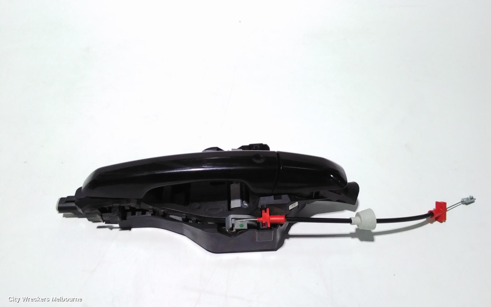 LAND ROVER DISCOVERY SPORT DOOR HANDLE, RH REAR, OUTER, COLOUR CODED, NON CHROME INSERT TYPE, L550, 01/2015 - 06/2019
