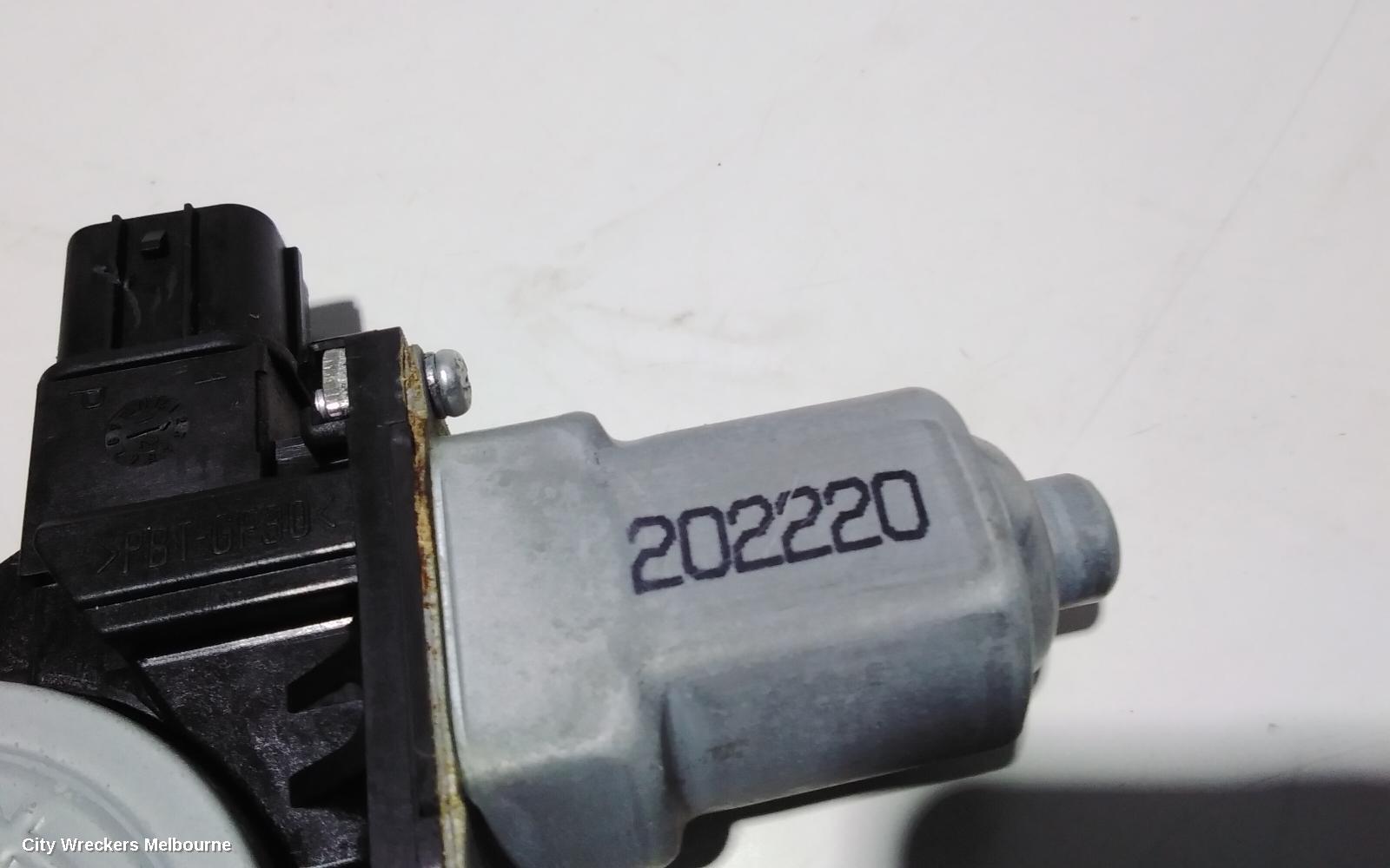 PEUGEOT 4008 RIGHT FRONT WINDOW REG/MOTOR, 05/2012 - 12/2017