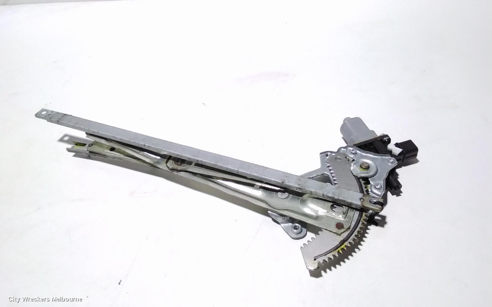 PEUGEOT 4008 RIGHT FRONT WINDOW REG/MOTOR, 05/2012 - 12/2017